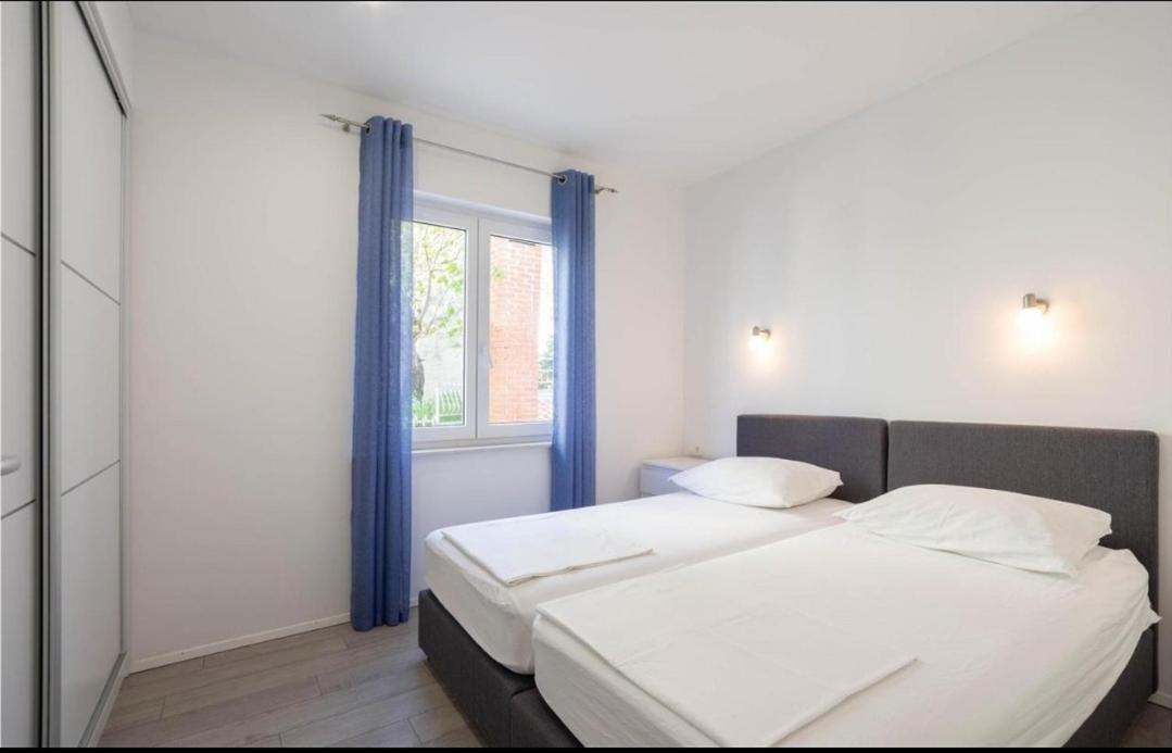 Apartment Nina Podstrana Buitenkant foto