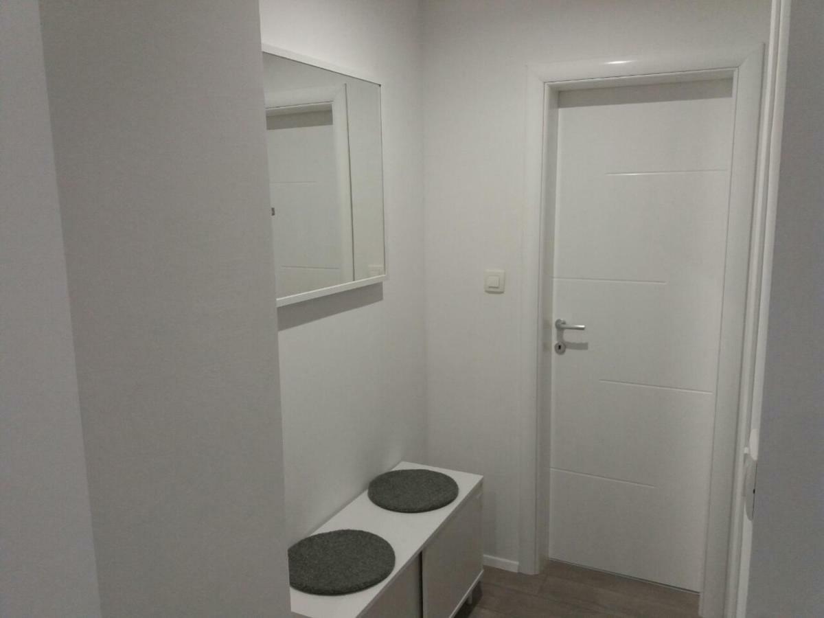 Apartment Nina Podstrana Buitenkant foto